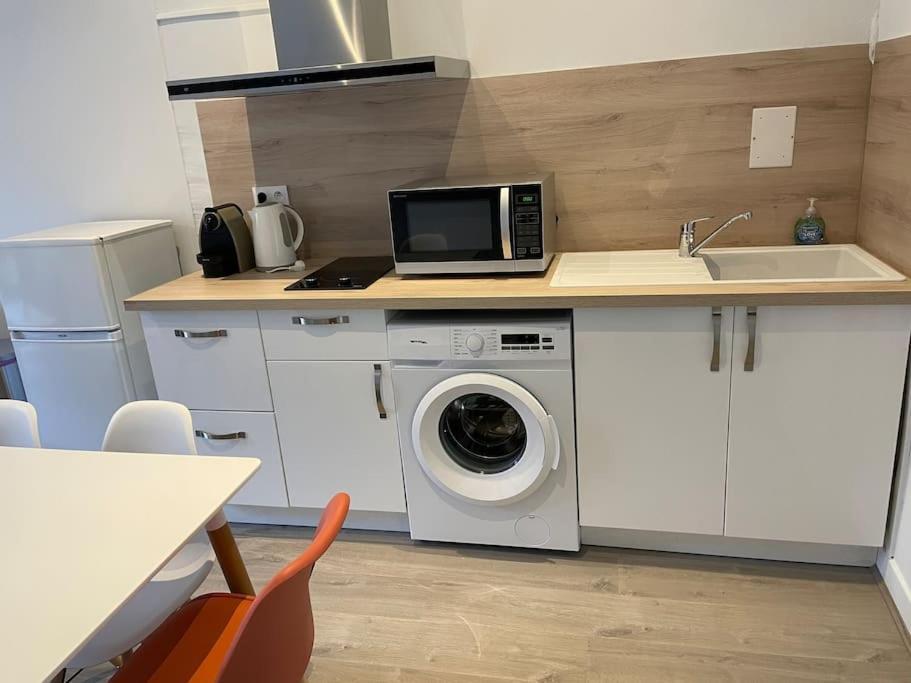 Ferienwohnung Cosy T3 Proche Gare Et Polygone Béziers Exterior foto