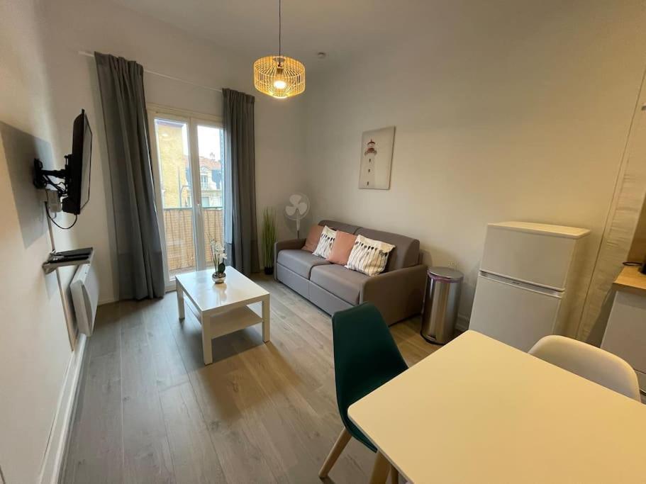 Ferienwohnung Cosy T3 Proche Gare Et Polygone Béziers Exterior foto